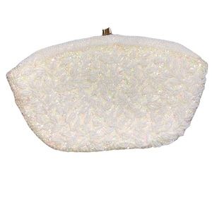 👛👛👛Beautiful & Elegant hand-beaded clutch